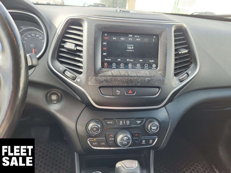 2020-jeep-cherokee-image-22