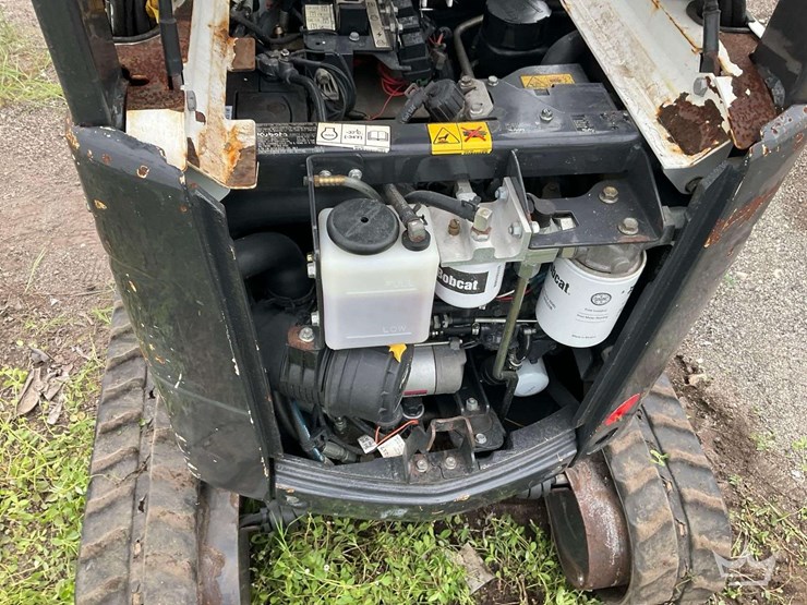 2021-bobcat-e10-image-18