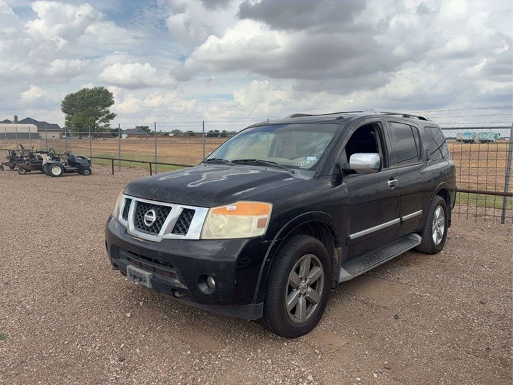 2011-nissan-armada-image-1