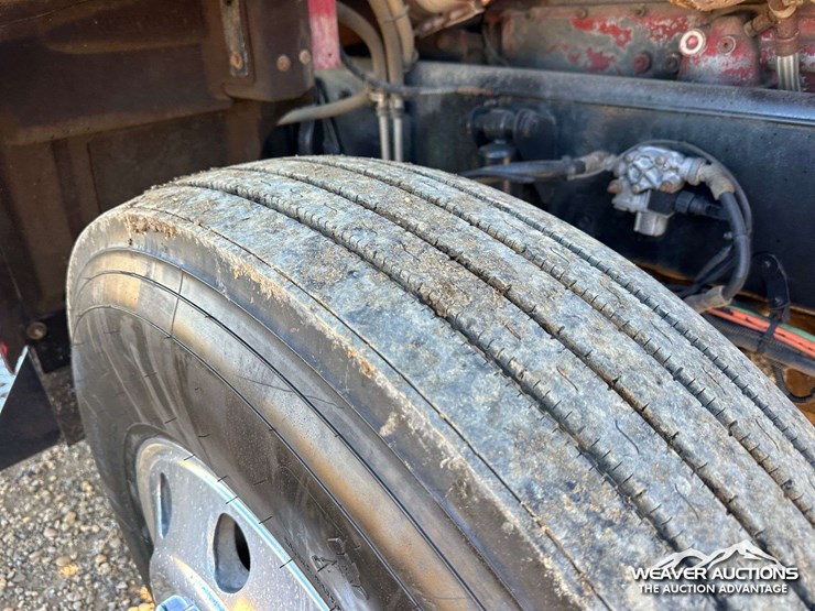 2011-kenworth-t800-image-50
