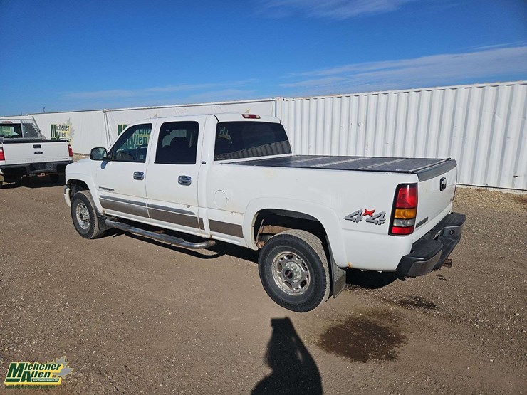 gmc-sierra-2500hd-image-3
