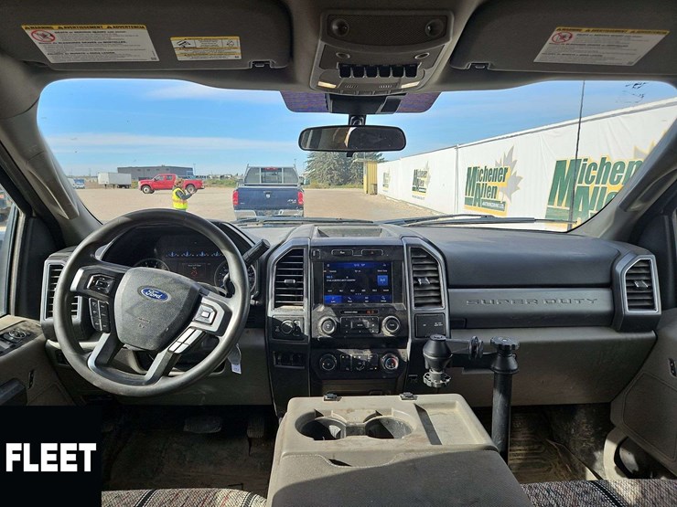 2022-ford-f250-image-18