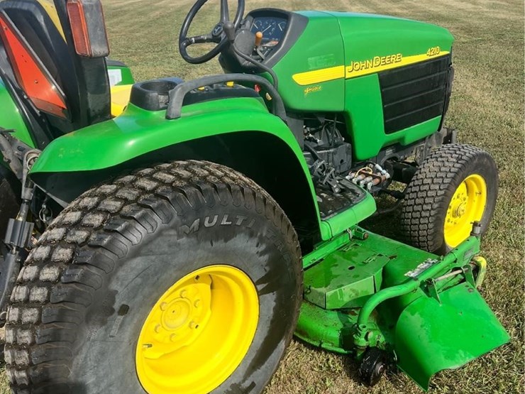 john-deere-4210-image-8