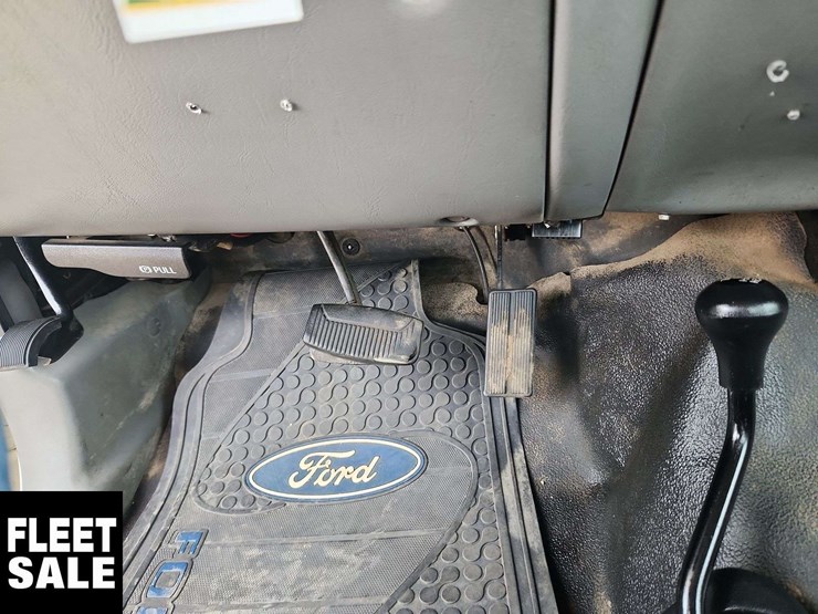 2002-ford-f450-image-19