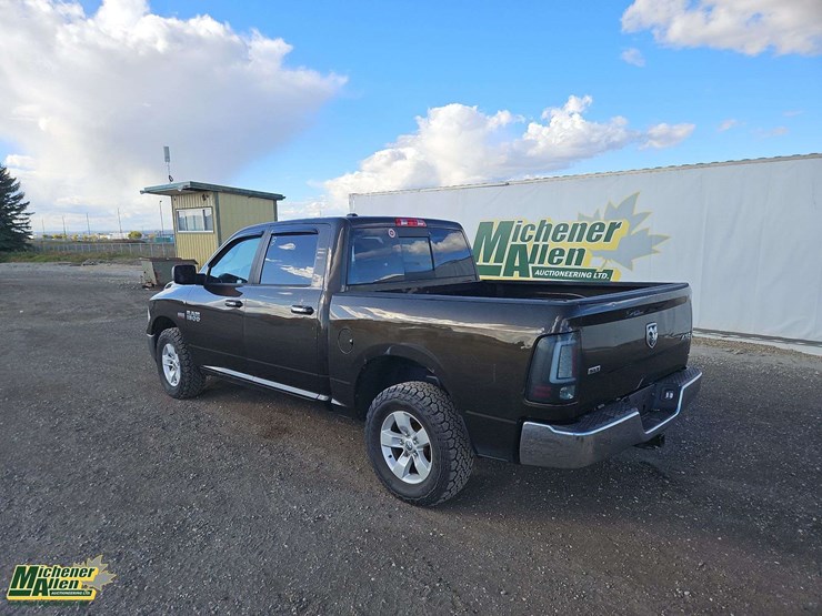 2013-dodge-1500-image-3