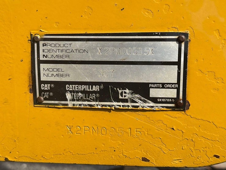 caterpillar-307-image-23