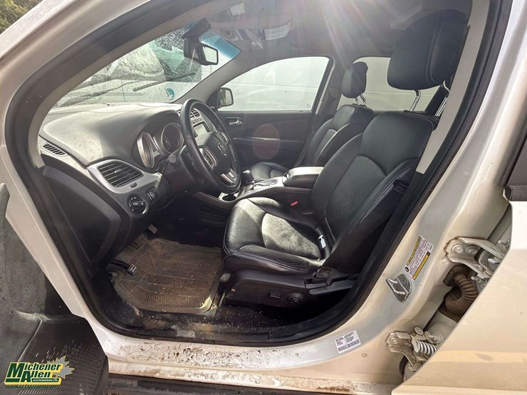 2013-dodge-journey-image-10