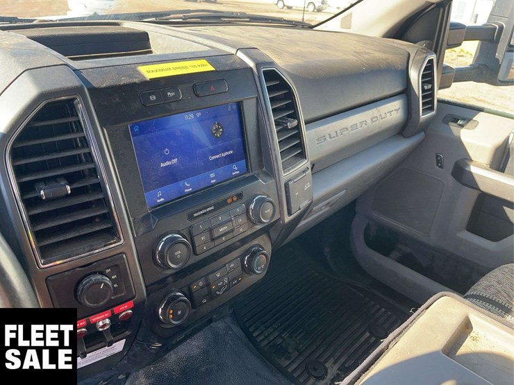 2020-ford-f550-image-18