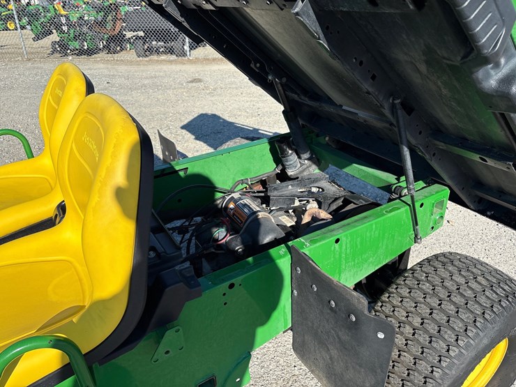 john-deere-turf-gator-image-9