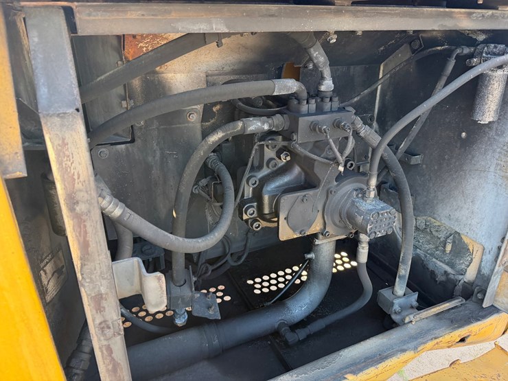 deere-450c-lc-image-33