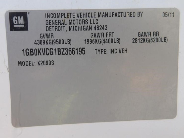 2011-chevrolet-silverado-2500hd-image-17