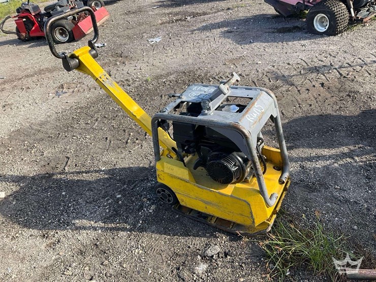 walk-behind-vibratory-plate-compactor-image-4