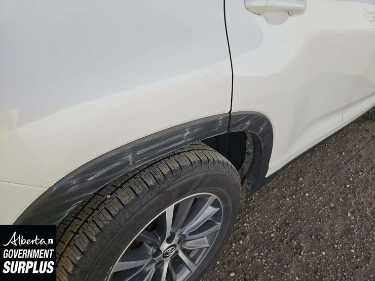 2019-toyota-highlander-hybrid-image-31