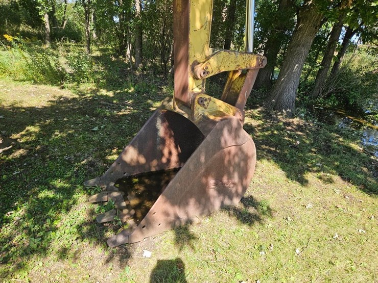#2533-•-bucyrus-erie-200-4-series-iii-dynahoe-backhoe-image-24