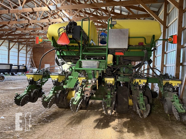 2013-john-deere-db60-image-33