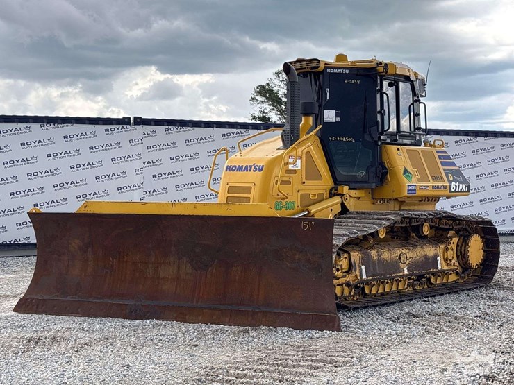 2023-komatsu-d61pxi-24-image-1