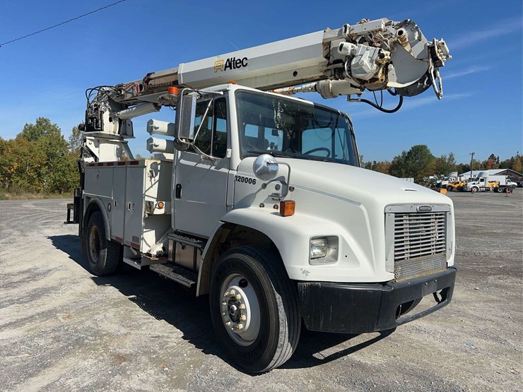 2000-freightliner-fl80-image-3