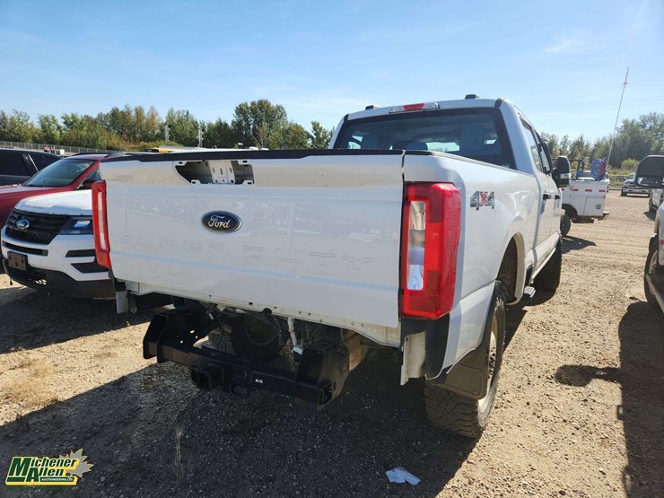 2023-ford-f250-image-6