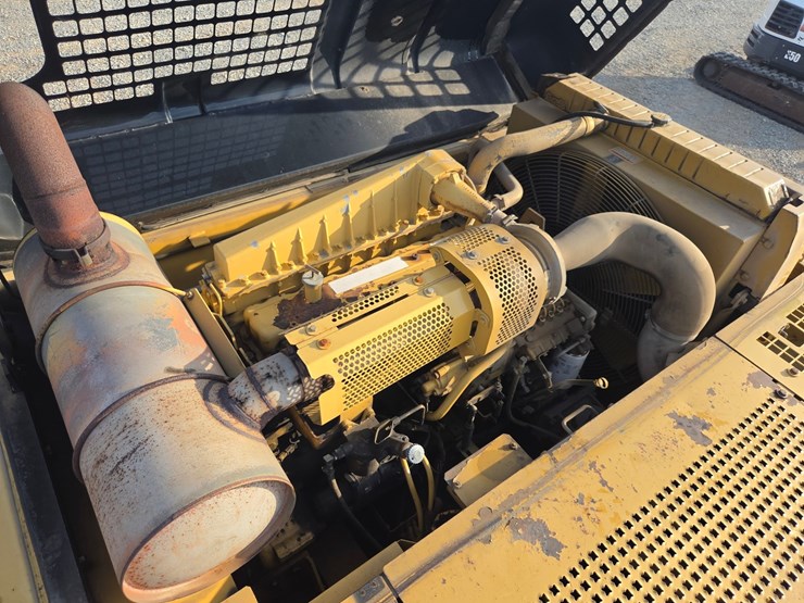 caterpillar-330b-image-26