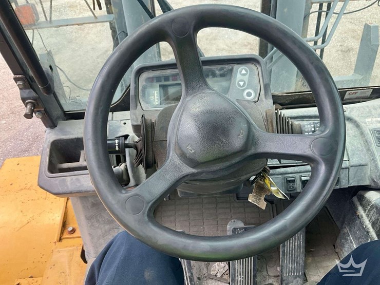 2014-caterpillar-dp100nt-21,600lb.-straight-mast-diesel-forklift-image-12