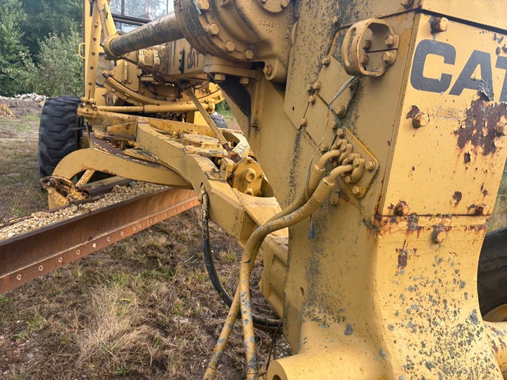 caterpillar-12-image-21