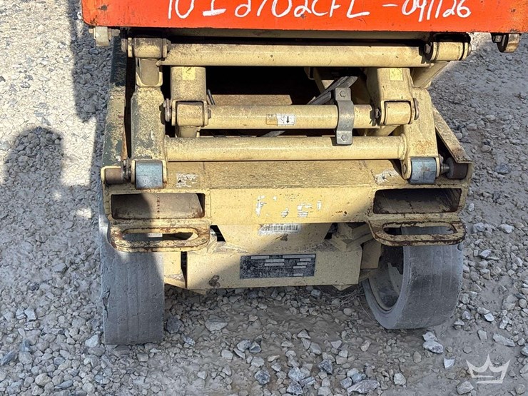 1998-jlg-2032e2-image-11