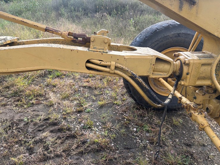 caterpillar-12-image-35