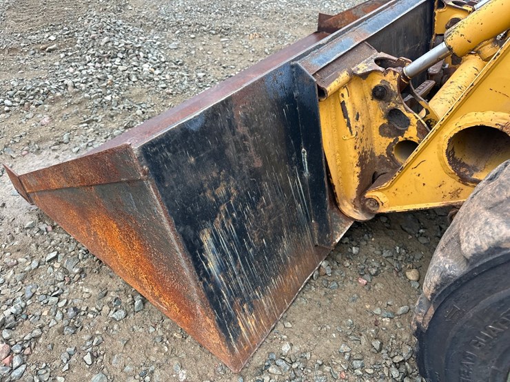 deere-240-image-12