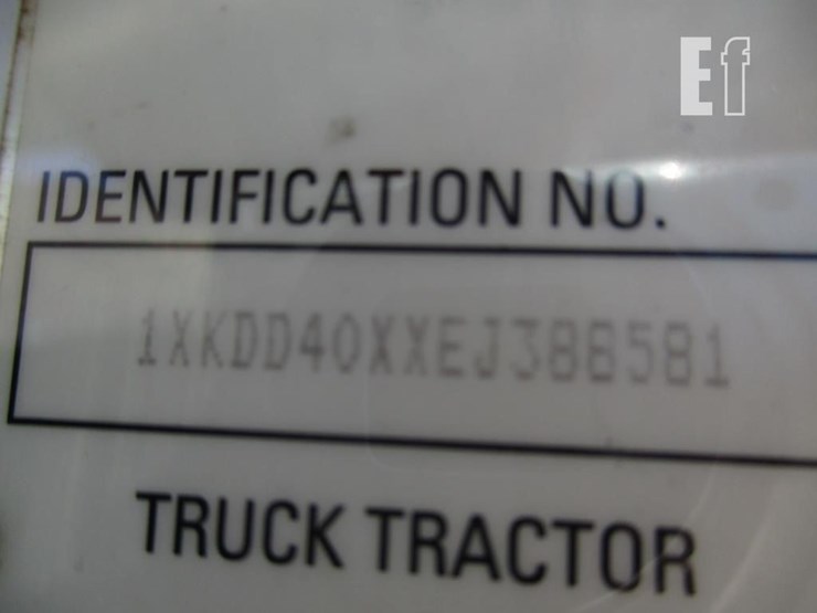 2014-kenworth-t800-image-38