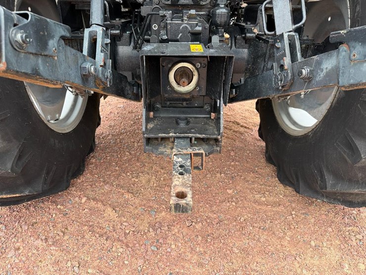 case-ih-farmall-95a-image-27