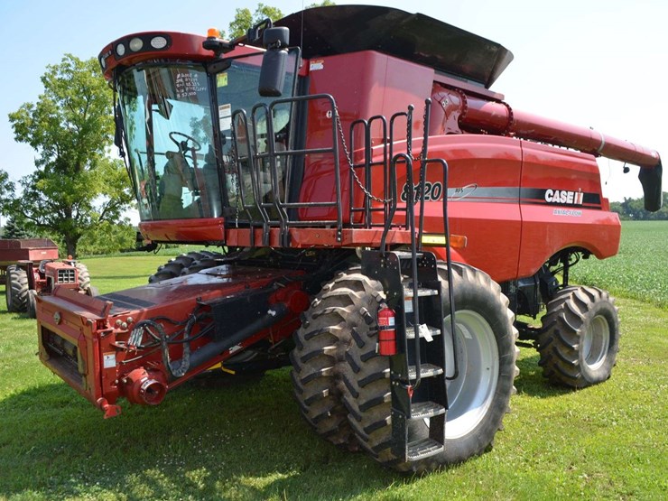 case-ih-8120-image-18