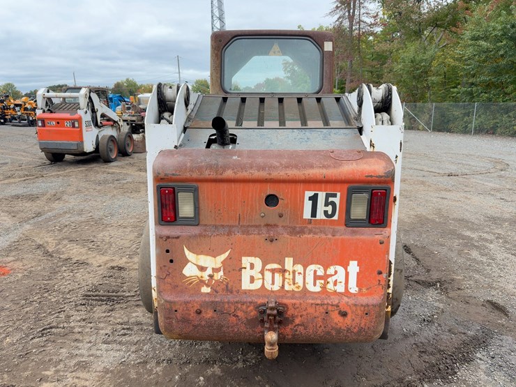 2008-bobcat-s220-image-4