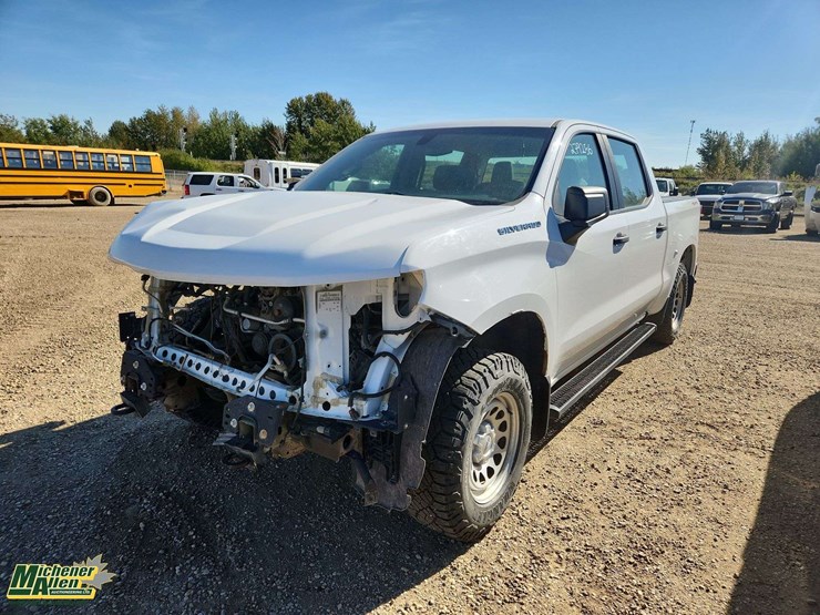 2019-chevrolet-silverado-1500-image-1