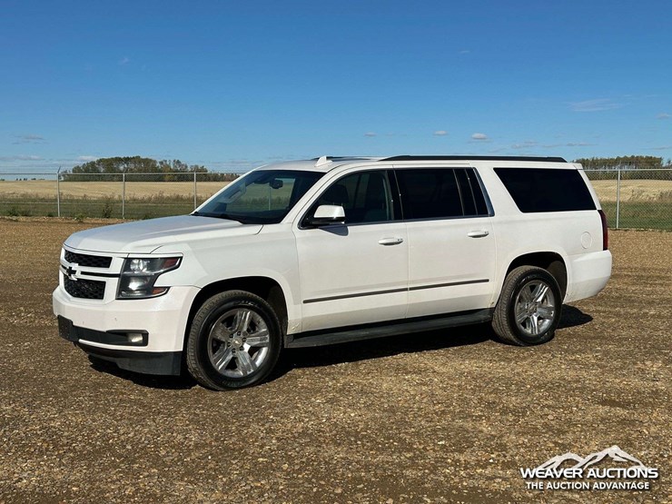 2018-chevrolet-suburban-image-1