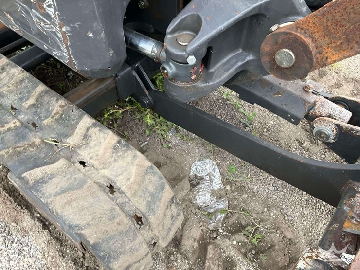 2021-bobcat-e10-image-15
