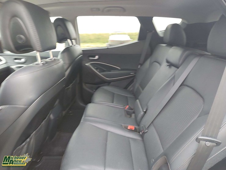2014-hyundai-santa-fe-sport-image-14