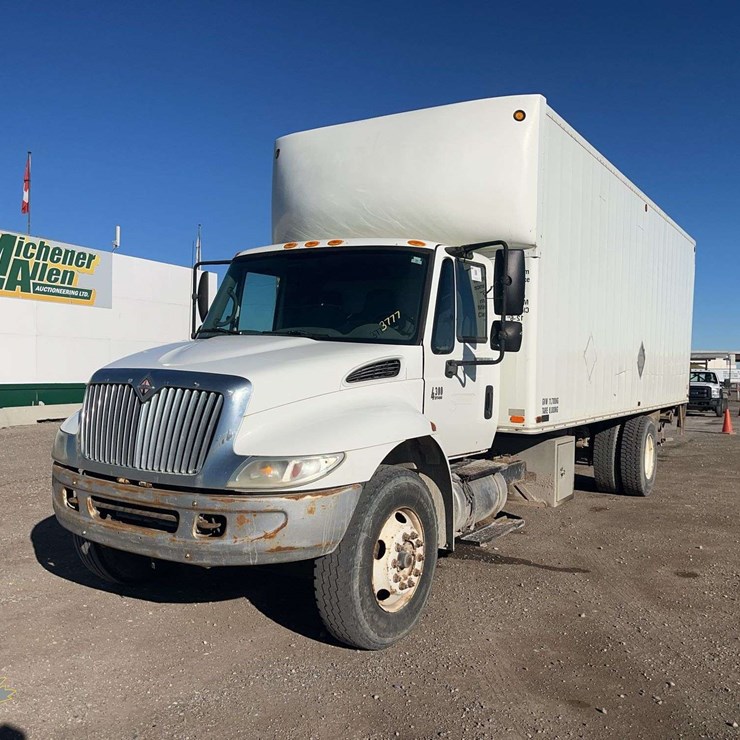 2005 INTERNATIONAL DURASTAR 4300