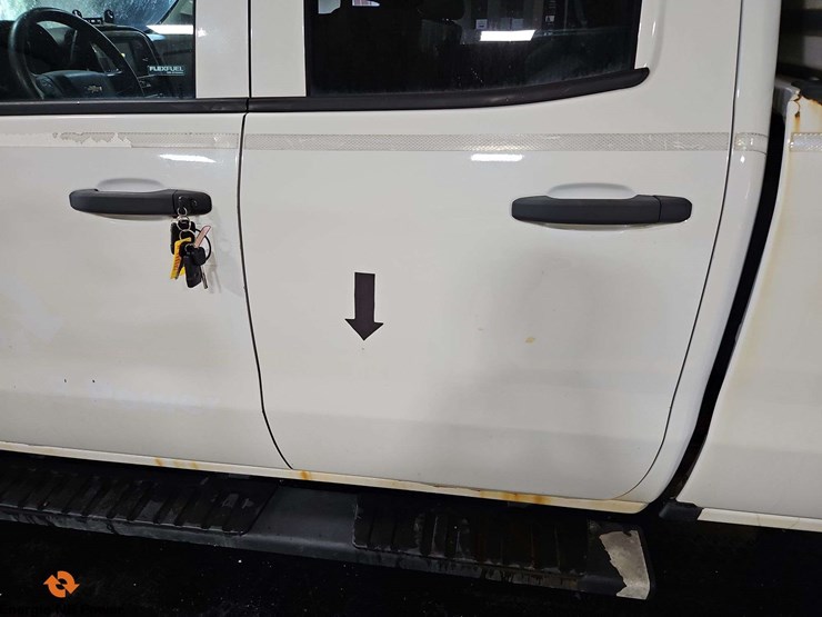 2016-chevrolet-silverado-2500hd-image-30