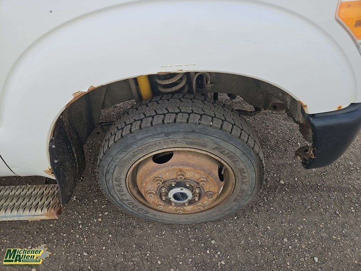 2011-ford-f250-image-12