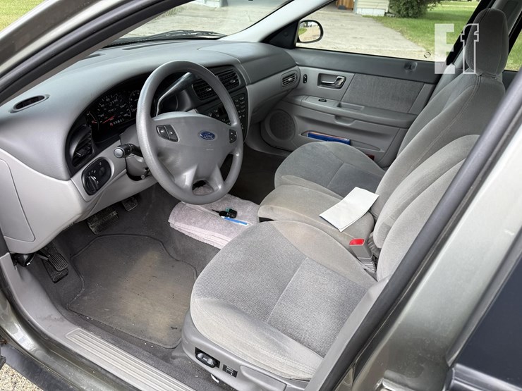 2002-ford-image-12
