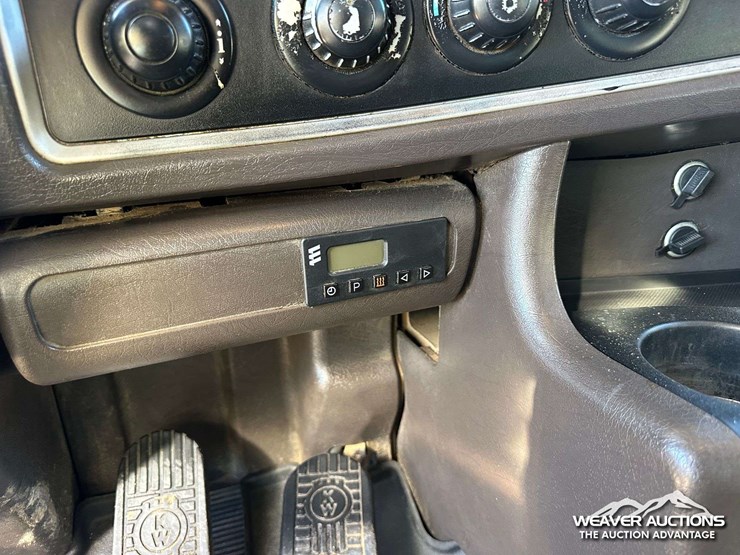 kenworth-w900-image-23