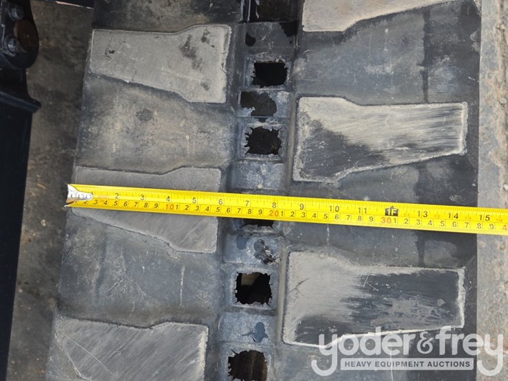 2020-deere-60g-image-17