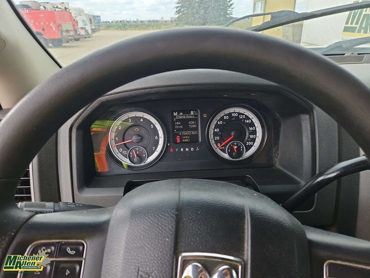 2014-dodge-1500-image-19