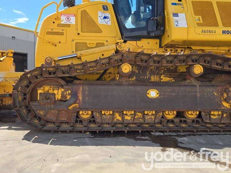 2018-komatsu-d61ex-24-image-10