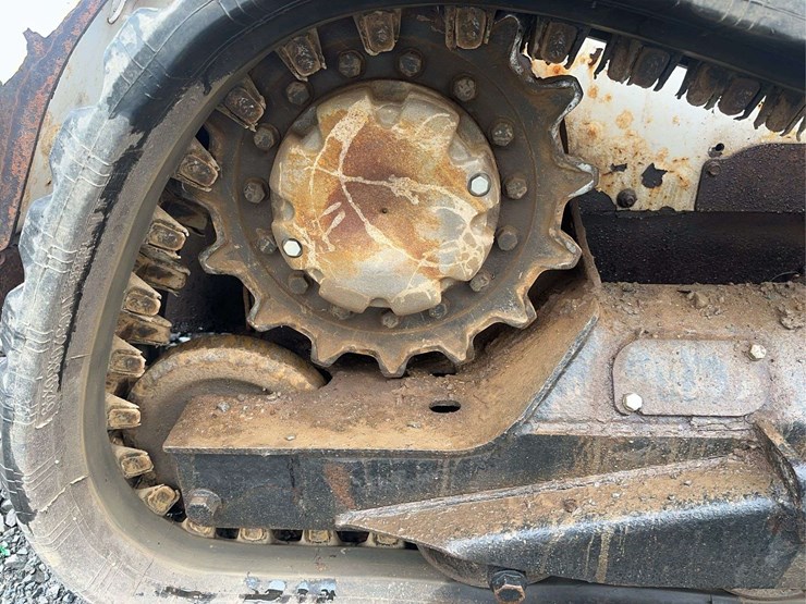 2019-bobcat-t595-image-14