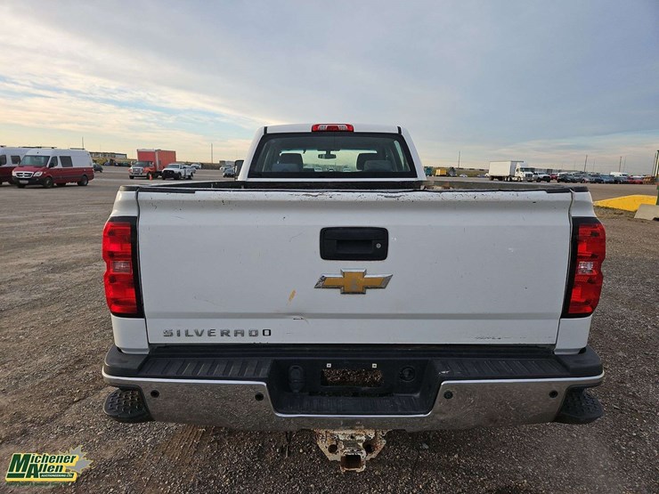 2015-chevrolet-silverado-2500hd-image-6