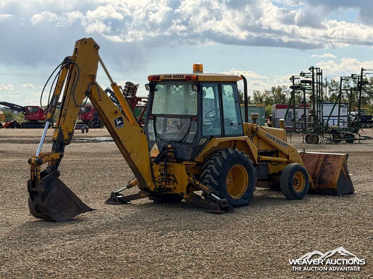 john-deere-10-image-3