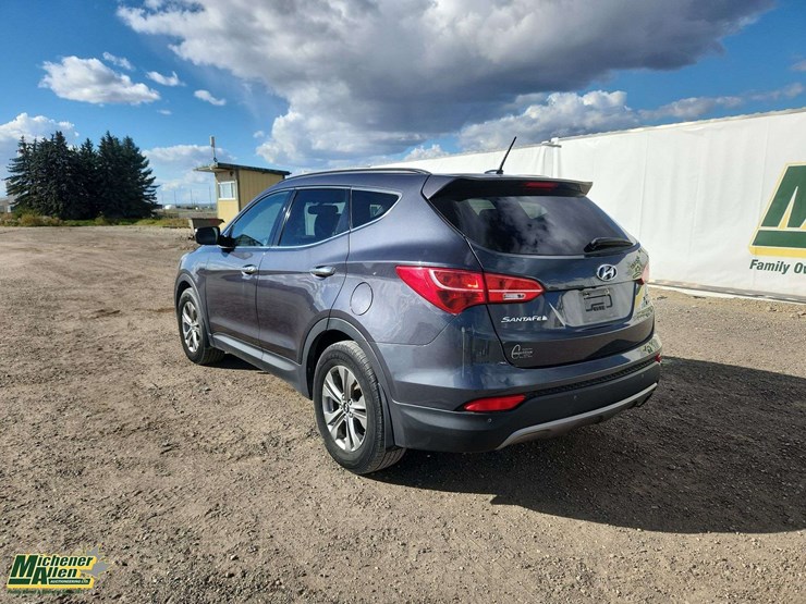 2015-hyundai-santa-fe-sport-image-3