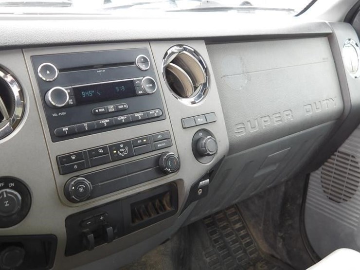 2011-ford-f350-image-21