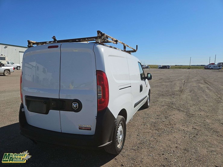 2015-ram-promaster-city-image-4